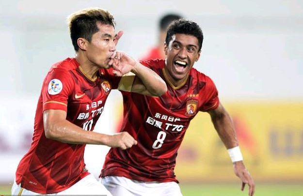 阿森纳锁定2000万欧超值猎物，20岁西班牙中场门多萨成抢手货（阿森纳看中2000万欧高性价比目标，20岁西班牙中场门多萨炙手可热）
